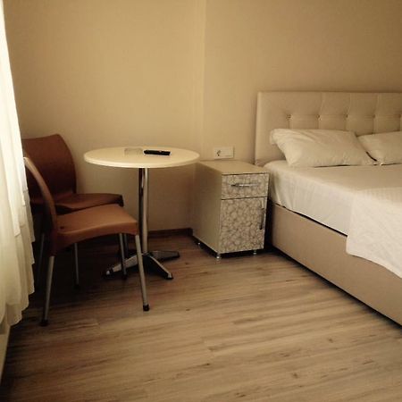 Cicekli Yali Hotel Buyukada Island ภายนอก รูปภาพ